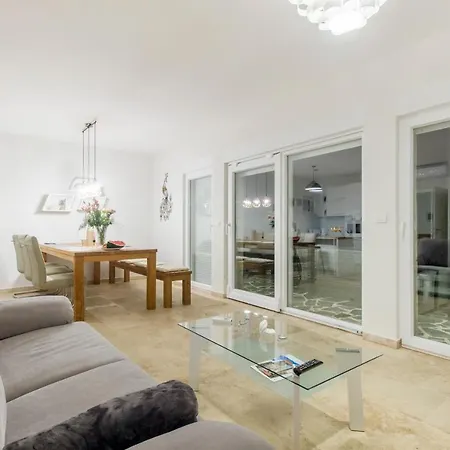 Dalmata Lounge * Starigrad Paklenica