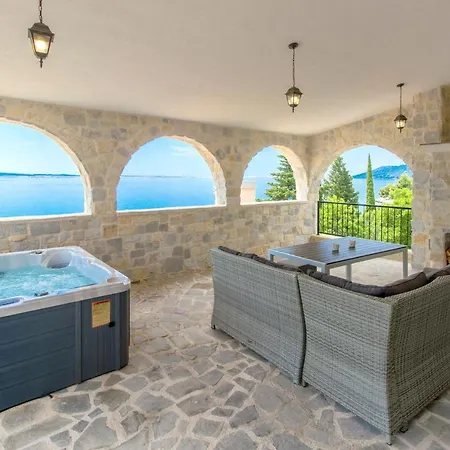 Dalmata Lounge Apartment Starigrad Paklenica