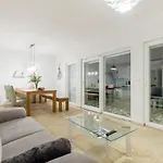 Dalmata Lounge * 斯塔利格拉德-帕克利尼卡