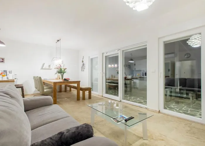 Dalmata Lounge * Starigrad Paklenica